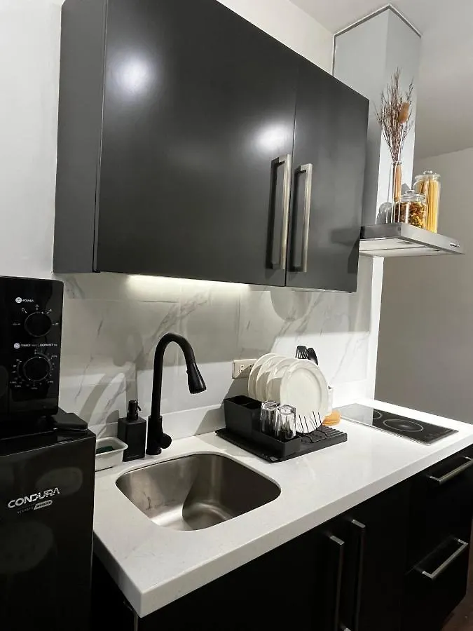 Prime Posh Downtown Condo Mandaluyong Aparthotel