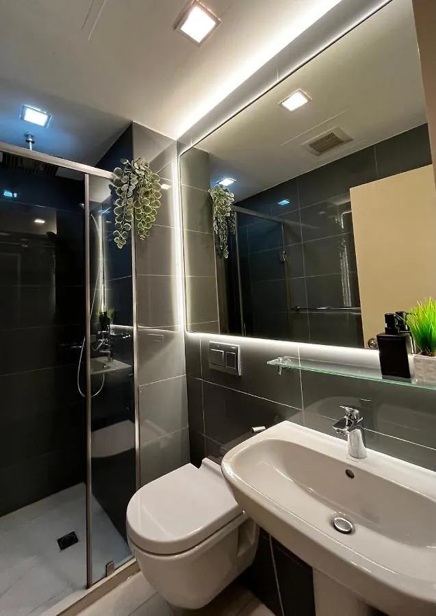 Prime Posh Downtown Condo Mandaluyong Aparthotel